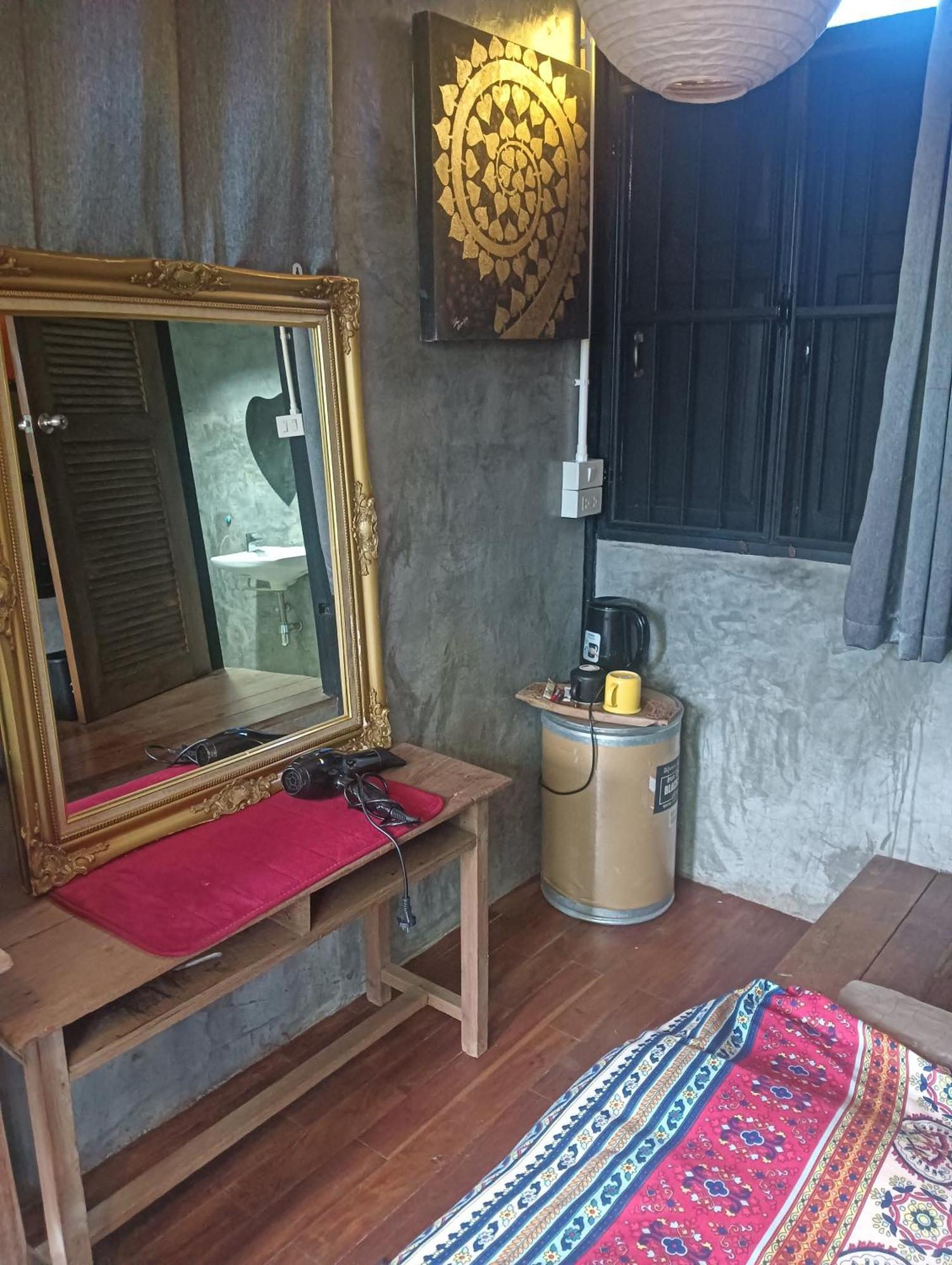Baan Chiang Mai Hostel Bagian luar foto